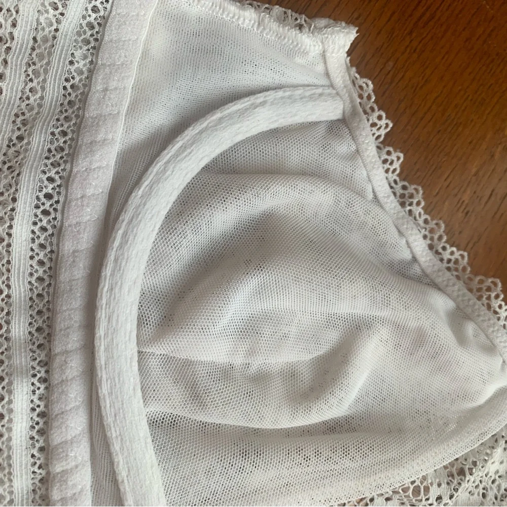 VICTORIA'S SECRET
High-Neck Crochet Lace Bralette - Picture 6 of 12